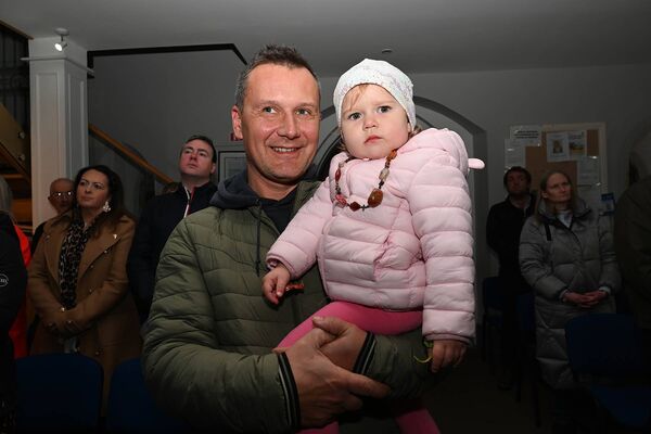 Tomas and Amy Mariola 