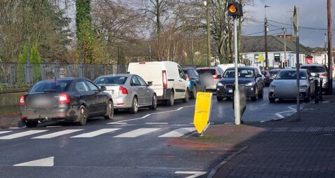 Parked cars 'a risk to pedestrians' in Kildare village