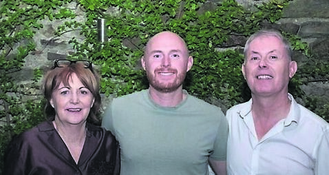 Family with Kildare connections celebrate retirement from pub