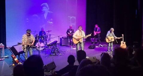 Kildare band bring back memories of youth with timeless setlist