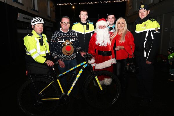Garda Willie Barry, Carl Murphy, Garda Conor Murphy, Santa, Conor McCabe, Elisha Caffrey and Sgt John Dunne 