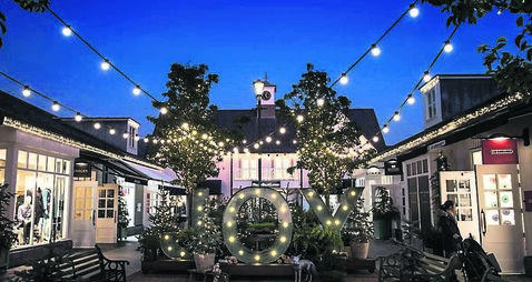 Kildare town 'choked up' with festive traffic