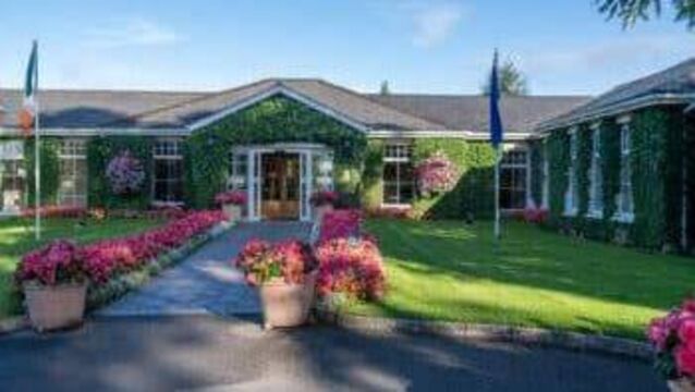 <p>Keadeen Hotel, Newbridge </p>