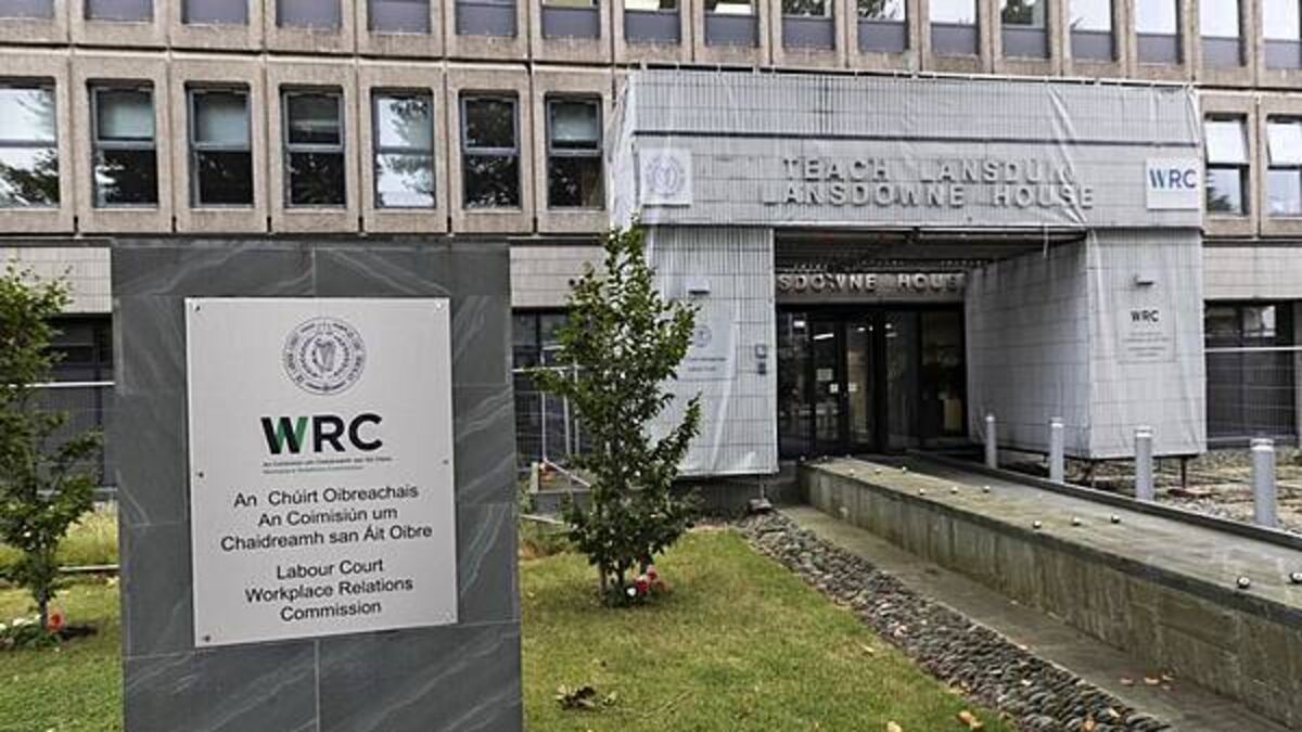 Security guard fired after locking people in museum awarded over €6,300 in compensation
