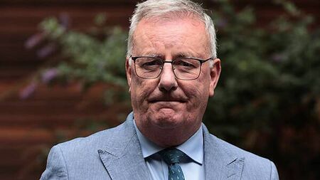 Mike Nesbitt to step down as UUP leader