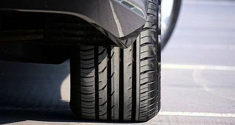 Teen avoids custodial sentence after speeding on wrong side of road during car chase