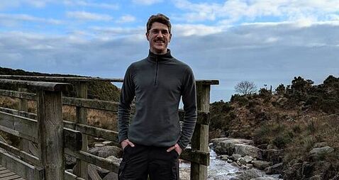 Man walking barefoot from Istanbul to Mayo to raise money for charity