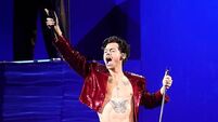 Harry Styles reenacts Dirty Dancing lift in newly released music video