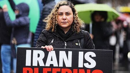 Iranians gather in Dublin to demand expulsion of diplomats