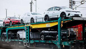 Dublin man waiting out Milton in Tampa says 'a lot of damage' expected in morning