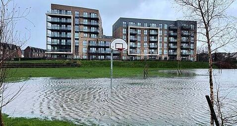 Weather warnings forecast rain and ice as Dublin hit by flooding