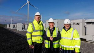 Minister visits lauds battery storage centre near Kildare/Offaly border