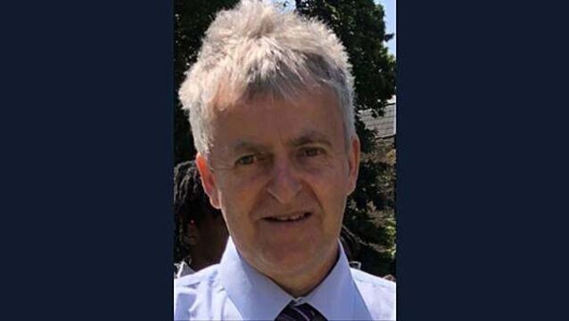 Man 'died a hero' after helping to save six people at Cork beach