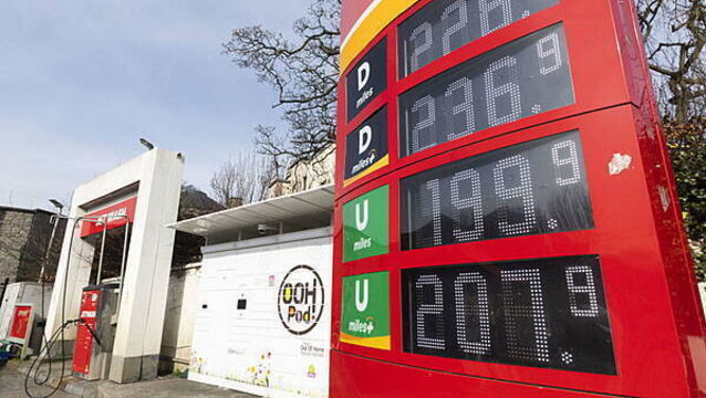 Fuel measures to strike balance between acting now and 'keeping powder dry' - Tánaiste