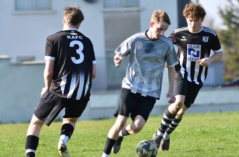 Eight-man Coill Dubh make things difficult for league champions ...