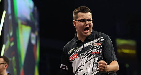 Gian van Veen ‘doing everything’ to make Premier League event in Berlin after op