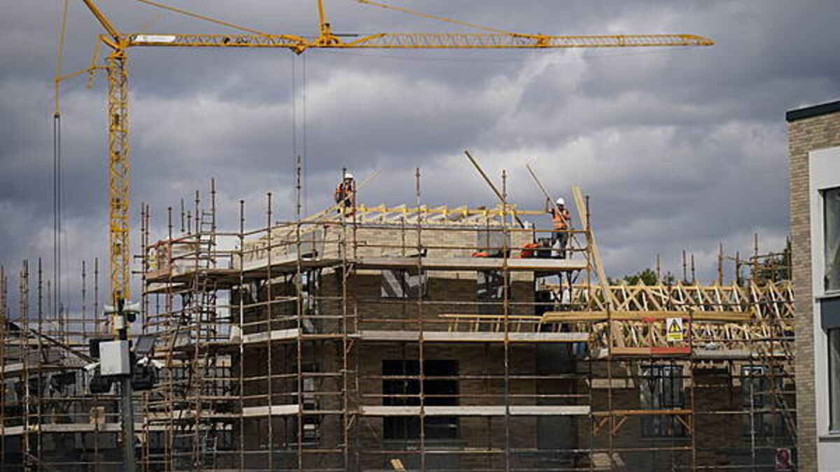 Housing market could be ‘cooling’ as prices rise by 3.7% in a year