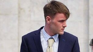 Opinion poll shows rise in support for Fine Gael and Fianna Fáil