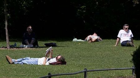 Temperatures to reach as high as 21 degrees over the weekend