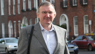 Damien English becomes latest Fine Gael TD to drop out of election race