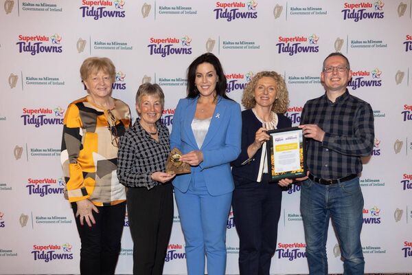 Co. Kildare Medals &amp; County Awards - Gold Medal, Leixlip TidyTowns Presented by Minister Jennifer Carroll MacNeill &amp; Edel Clancy, Corporate Affairs Director at Musgraves to Mary Foley, Annette O’Toole &amp; Paul Gartland 