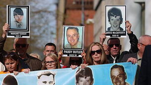 Public advised not to feed garden birds due to disease threat