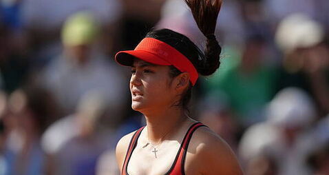 Emma Raducanu beaten in French Open first round for first time in her career
