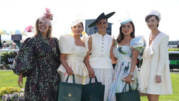 Winner of the Ashford Castle Style Icon at The Curragh Racecourse as part of the Tattersalls Irish Guineas Weekend, Katie Young (centre) pictured with finalists (l-R) Sarah Cass from Kilkenny and Éilis Dempsey from Galway with judges Marietta Doran, stylist and TV personality, and Lisa Toomey, Hotel Director of Quality at Ashford Castle