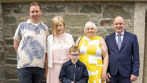 Dean Heapes and family