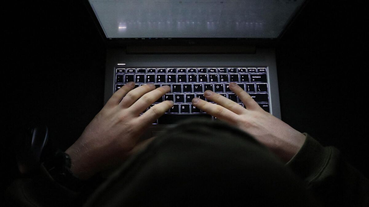 Group that sent email threats to schools may have slipped up