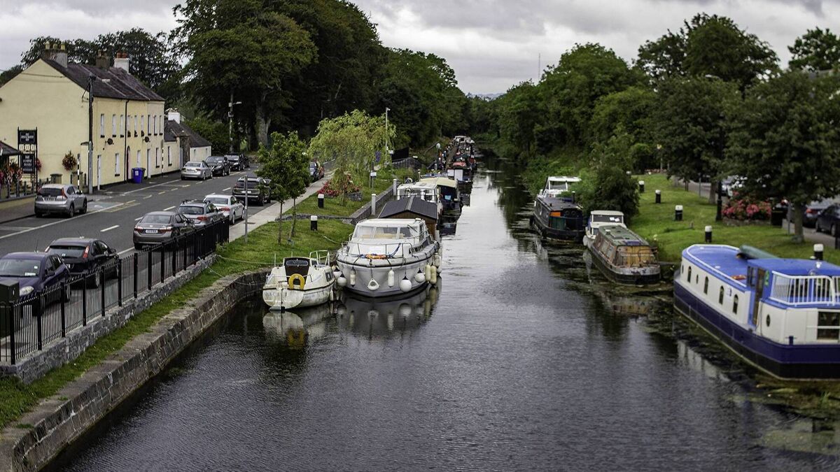 Delay in sport facility in Kildare village raised in Dáil