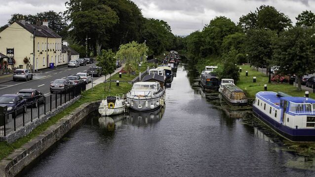 Delay in sport facility in Kildare village raised in Dáil