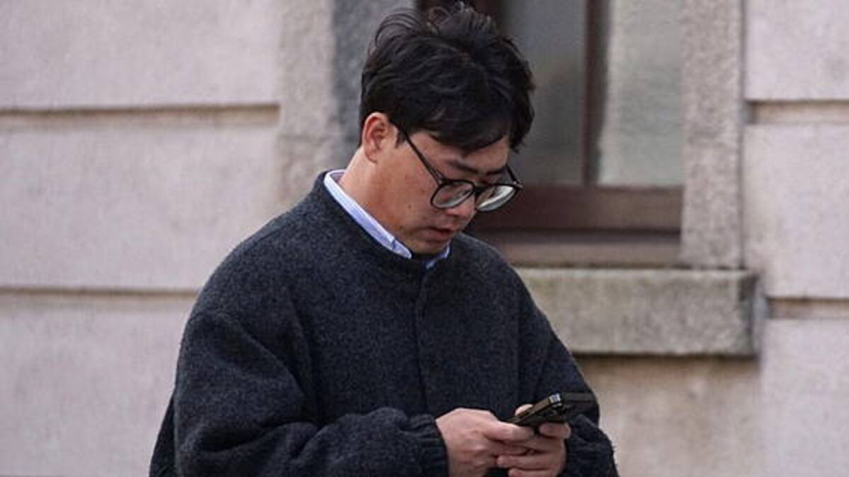 Software engineer (23) caught providing unlicensed taxi service online