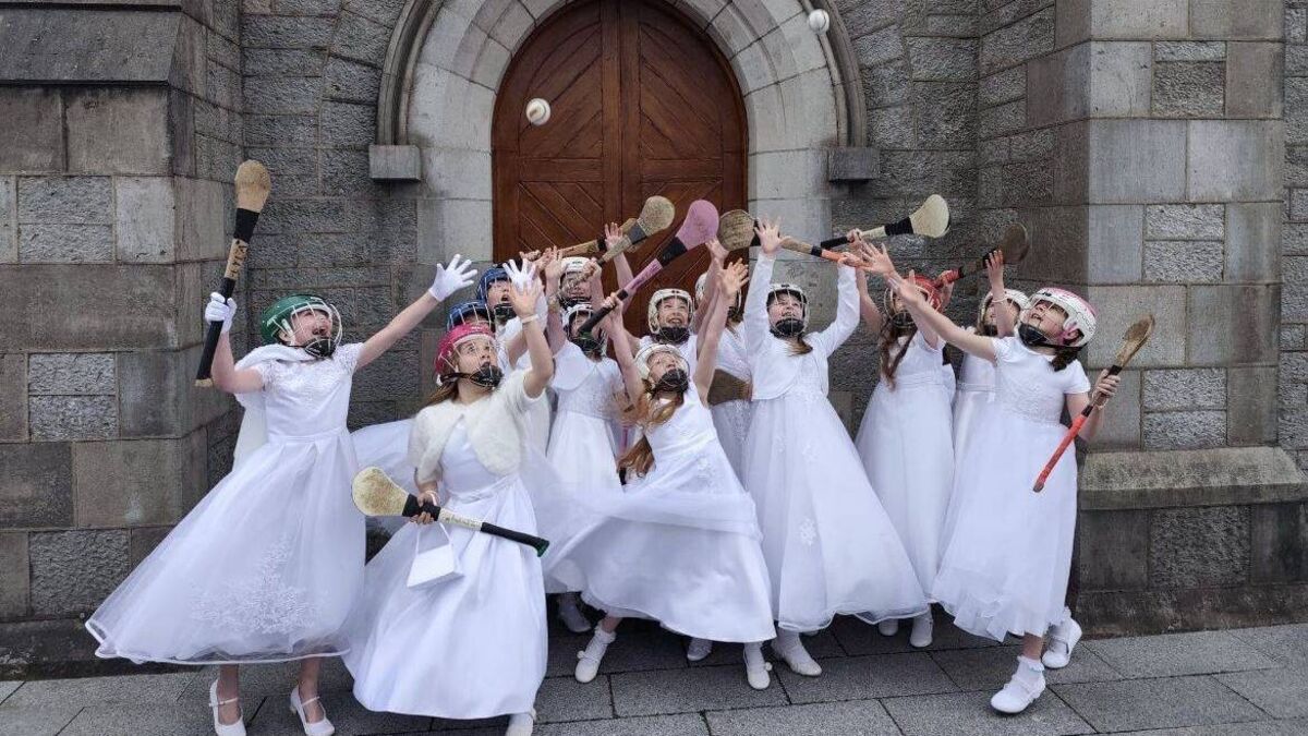 Kildare camogie team go from match to Mass!
