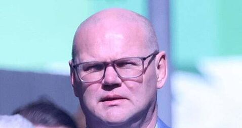 Surgeon had 'psychotic episode' when he thrashed restaurant and assaulted guests