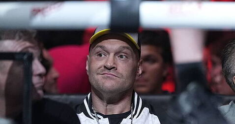 Tyson Fury sparks controversy with ‘Donald Trump for prime minister’ hat