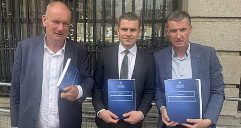 Government to issue state apology, say victims of paedophile Bill Kenneally Government to issue state apology, say victims of paedophile Bill Kenneally