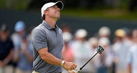 Rory McIlroy slips down US Open leaderboard after struggling on back nine