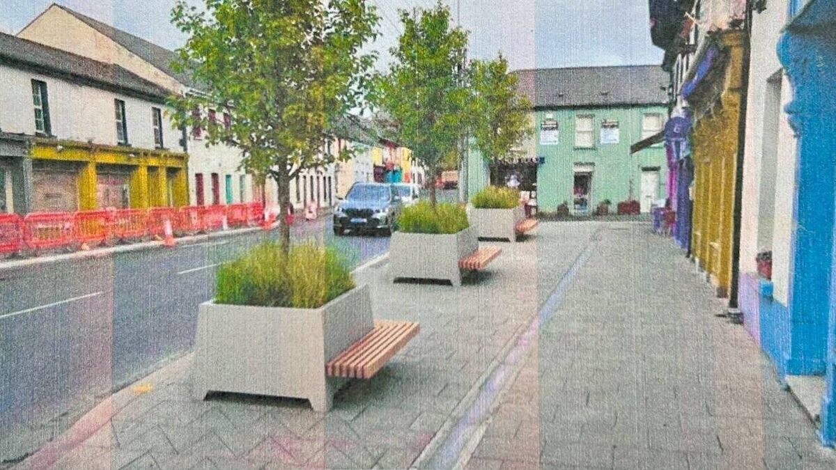 Planters & park seating for Kilcullen