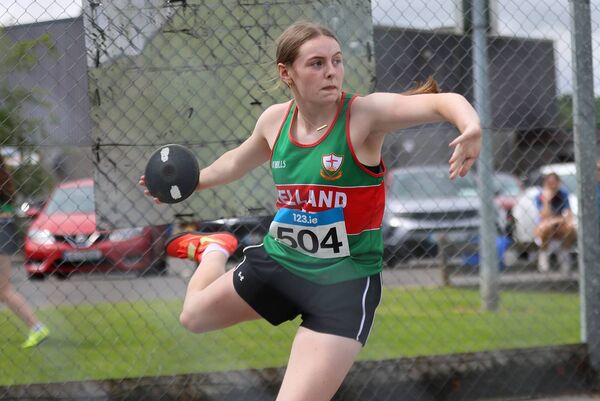 Ella Hanlon (Suncroft) earns gold in the girls u16 Discus.