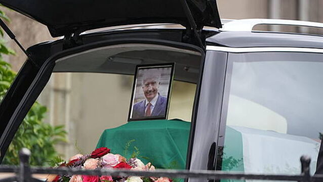Family and political leaders honour David Andrews’ peace and humanitarian legacy