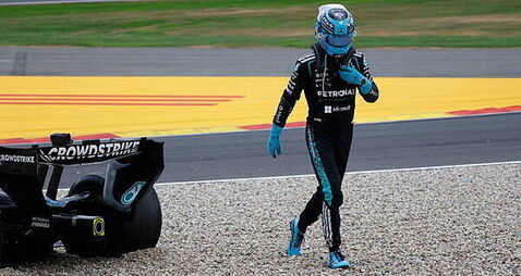 George Russell ‘numb to disappointment’ after crash as Kimi Antonelli wins again
