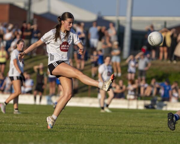 Kildare's Grace Byrne plays a ball into the full-forward line Photo: Aisling Hyland Kildare's Grace Byrne plays a ball into the full-forward line Photo: Aisling Hyland