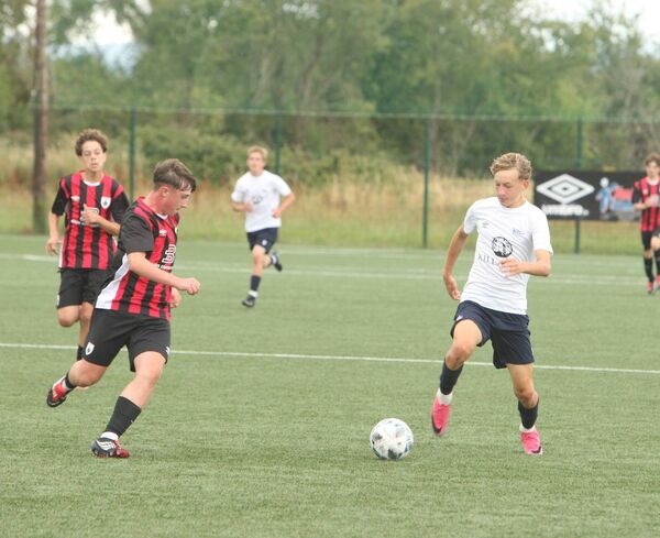 Mikuss Simsons in full flight for Klub Kildare U14s