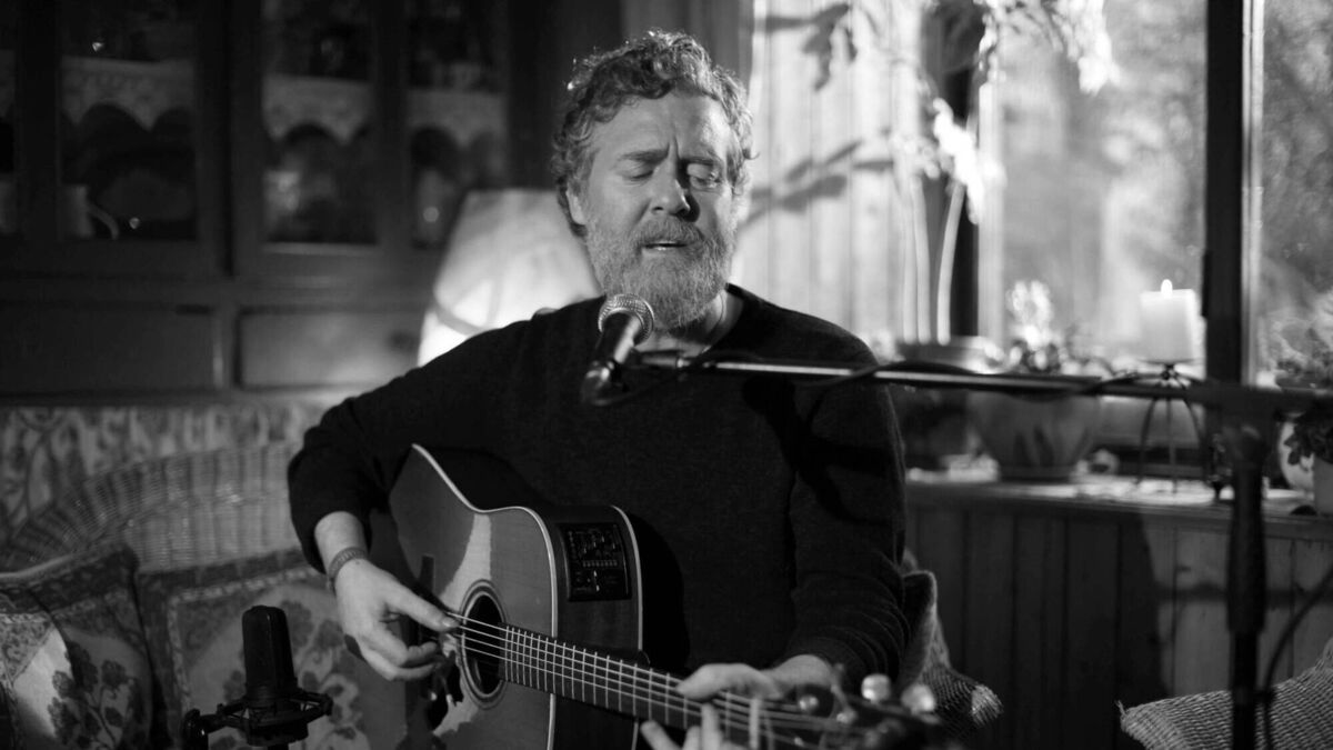 Kildare opens Book of Condolence for Glen Hansard