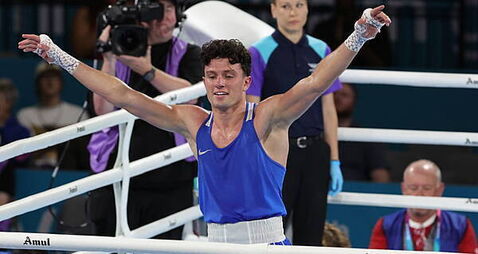 Jon McConnell claims gold at Commonwealth Games after turning down Love Island