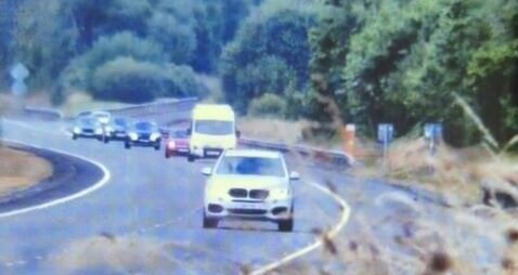Flying BMW shakes the barley on M7