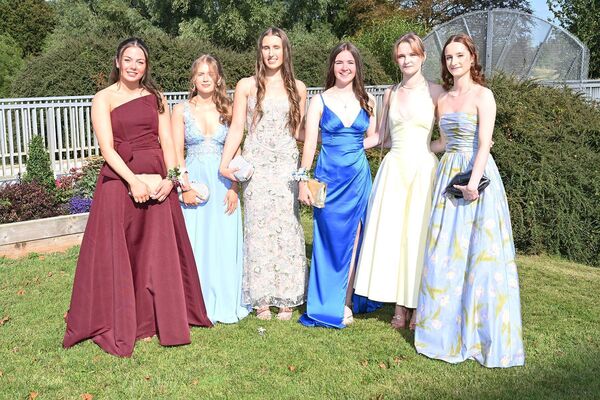 Ella Wallace, Sarah Rodgers, Ellie White, Isobel Ryan, Grace McDermot and Ella Mcdermott 