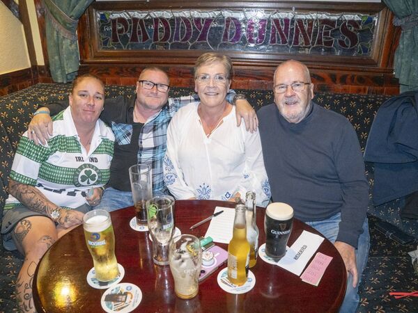 Carrie and Gary Swayne, Sarah and David Doyle Carrie and Gary Swayne, Sarah and David Doyle
