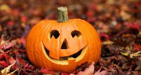 Halloween-themed table quiz in Naas
